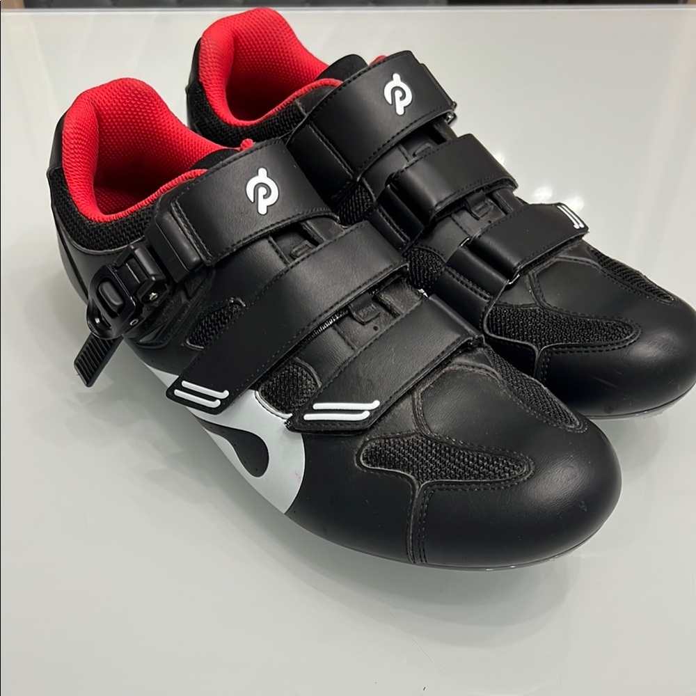 Peloton Black Cycling Shoes with Bold Red Lining size 46